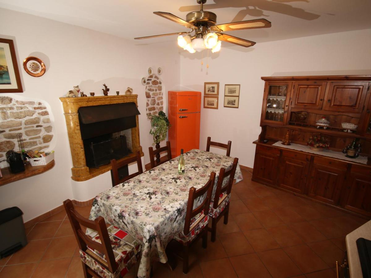 Holiday home Casa Angelo Torri Del Benaco